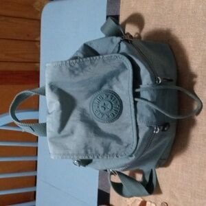 Kipling Bucket Backpack Gorilla is Missing 😄